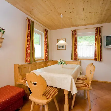 Semesterbostad Holiday Gamsblume